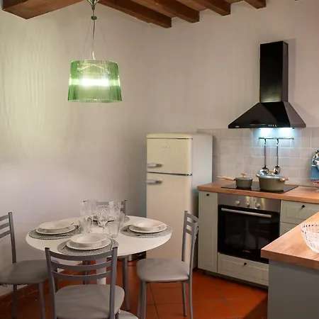 La Rocchetta - In Centro Storico 公寓 *